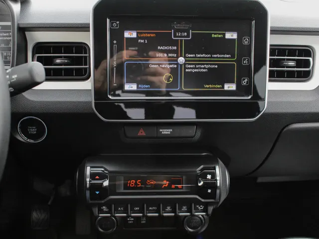 Suzuki Ignis 1.2 Smart Hybrid Style | Clima | Cruise | Navi | Camera | All Season