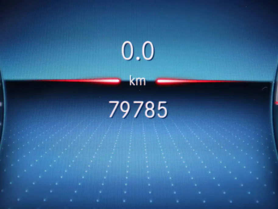 Mercedes-Benz EQB 250 Business Line 67 kWh l Panoramadak l Stoelverwarming l Achteruitrij camera