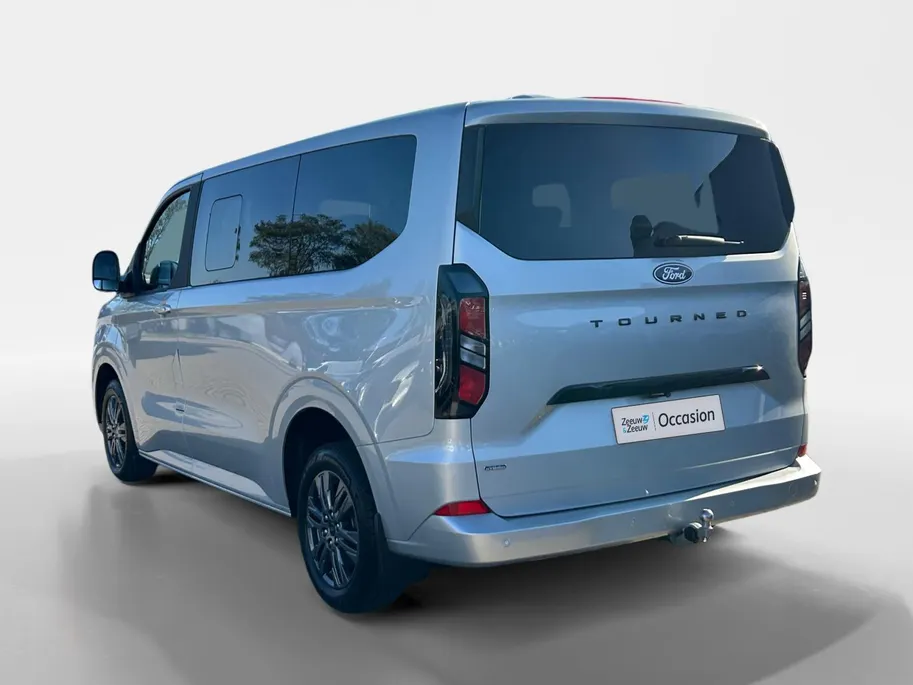Ford Transit Custom Tourneo 340 2.5 PHEV L1H1 Titanium | EXCL. BTW INCL BPM! Elek. Trekhaak | 2300KG Trekgewicht | Stoel/Stuur/Voorruitverwarming | Cruise Control | Parkeer Camera | 8 zitplaatsen |