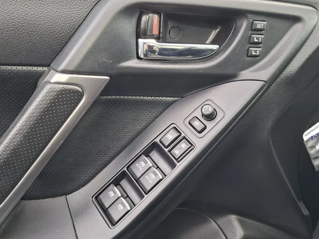 Subaru Forester 2.0 Premium LEER | OPEN DAK | AUTOMAAT | rijklaarprijs!!