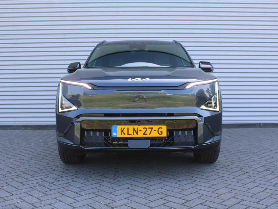 Kia EV5 GT-PlusLine 81.4 kWh | Schuifdak | Stuur-/stoelverwarming + ventilatie | Warmtepomp | 360 Camera | Elek. stoelverst. | Leer | HUD | LED | 19" LM |