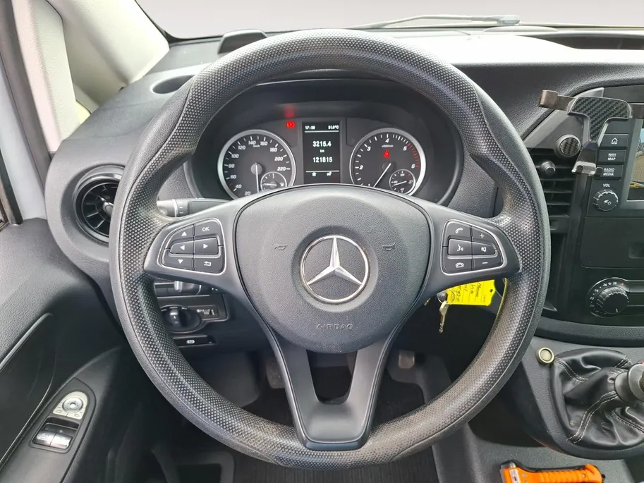 Mercedes-Benz Vito 116 CDI Extra Lang (L3) 165 pk | Imperiaal | Treeplanken | Trekhaak | 3-zits | Camera