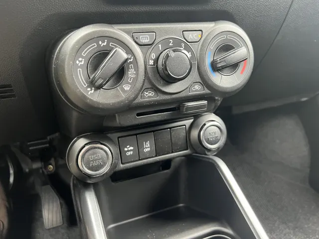Suzuki Ignis 1.2 Smart Hybrid Select Automaat | Trekhaak | All Season Banden | Airco | 16' LM Velgen | Apple Carplay & Android Auto
