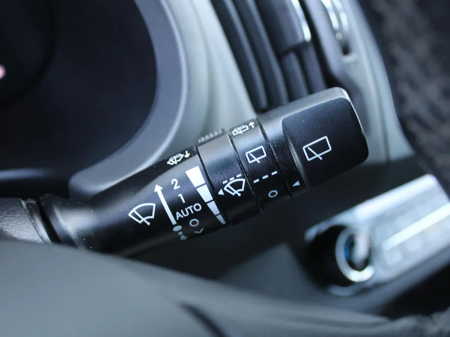 Kia Sportage 2.0 X-ecutive Plus Pack | Trekhaak | 17' LM | Parkeersensor achter | Half leer/stof | Navi Pioneer incl. Apple CarPlay/Android Auto | Cruise | Clima | Automaat |