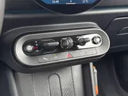 MINI Cooper 3-deurs 1.5 Cooper C Favoured M