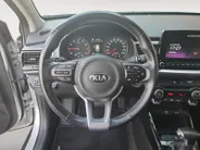 Kia Stonic 1.0T MHEV DynamicPlusLine | Trekhaak | Navigatie | Climate control | Cruise control | Keyless met startknop | Getinte ramen achter | Apple Carplay / Android Auto |