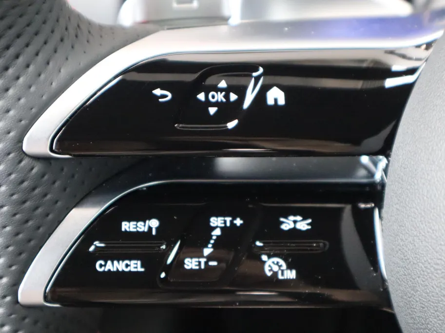 Mercedes-Benz EQB 250+ Business Solution AMG 7p. 71 kWh l Keyless l Achteruitrij camera l Stoelverwarming l Memory