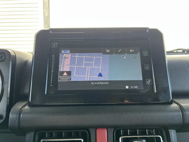 Suzuki Jimny 1.5 Stijl Automaat | Apple Carplay & Android Auto | Climate Control | Noppenbanden | 4 Zitplaatsen