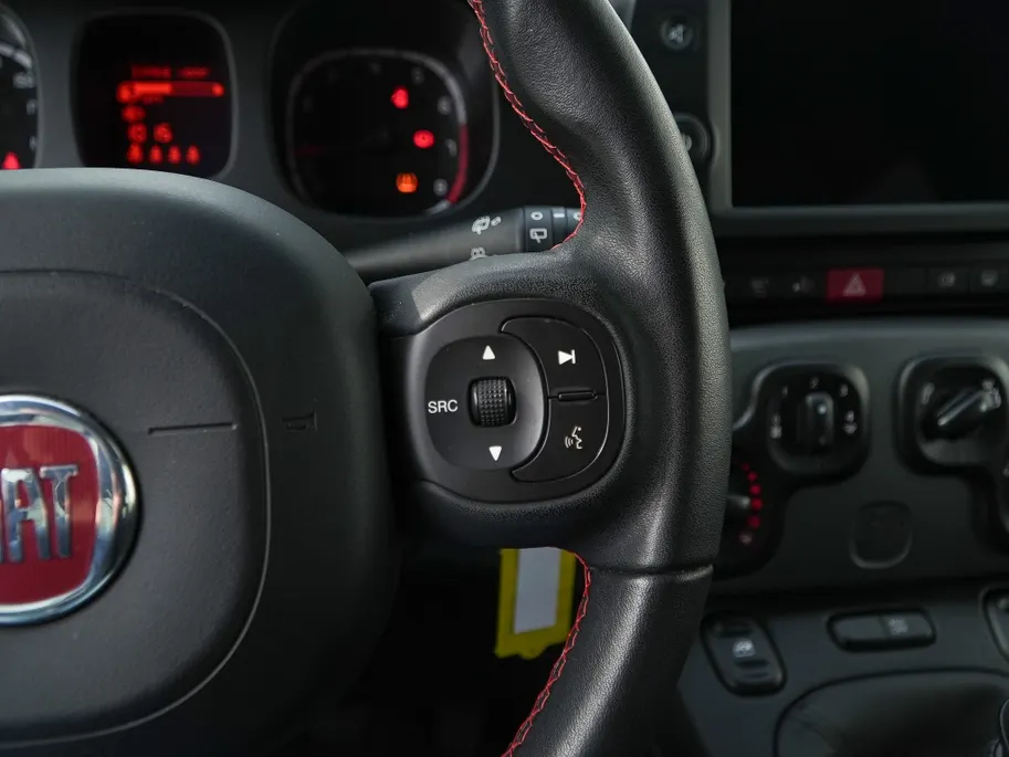 Fiat Panda 1.0 Hybrid 70 PK Sport | Carplay | PDC | Privacy | 5zits | 1ste