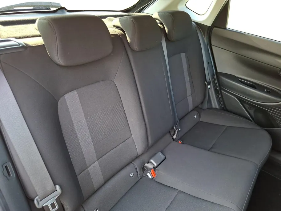 Hyundai i20 1.0 T-GDI Premium | Adaptive Cruisecontrol | Climate Control | Dodehoekdetectie | Stoel&Stuurwielverwarming | Camera | Parkeersensoren | Apple Carplay&Android Auto | BOSE Audio | 16' Lichtmetaal |
