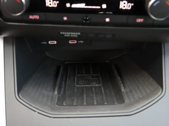 SEAT Arona 1.0 TSI FR 110 PK 110 PK | 6 Versnellingen | CRUISE | NAVI | PDC