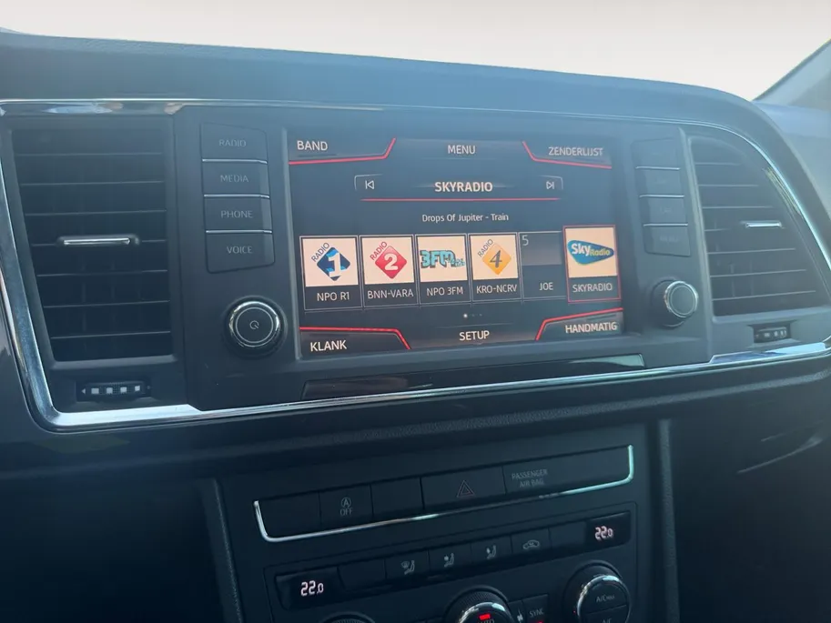 SEAT Ateca 1.0 EcoTSI Style 12 maanden garantie! | Apple carplay/ Android auto | Cruise control | Clima | Camera |