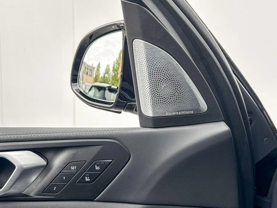 BMW X5 M60i xDrive