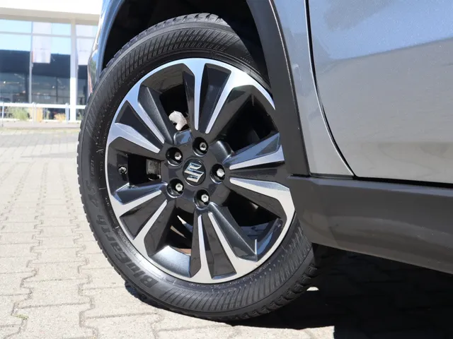 Suzuki Vitara 1.5 Hybrid Style | Carplay | All Seasons | Leder