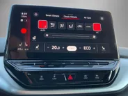 Volkswagen ID.4 Pro 77 kWh 204PK · SOH 94,2% · Warmtepomp · Navigatie · Camera + parkeersensoren · Stoelverwarming · Keyless ·