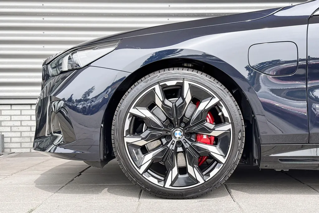 BMW 5 Serie Touring 550e xDrive