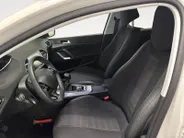 Peugeot 308 1.2 PureTech Allure APPLE CARPLAY ANDROID AUTO CAMERA PARKEERSENSOREN 5 DEURS LM VELGEN PAS 17000KM VOLLEDIGE DEALER ONDERHOUDEN ALLES AANTOONBAAR
