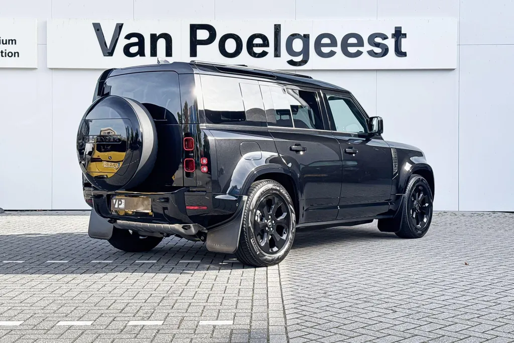 Land Rover Defender 110 2.0 P300e 110 X-Dynamic HSE