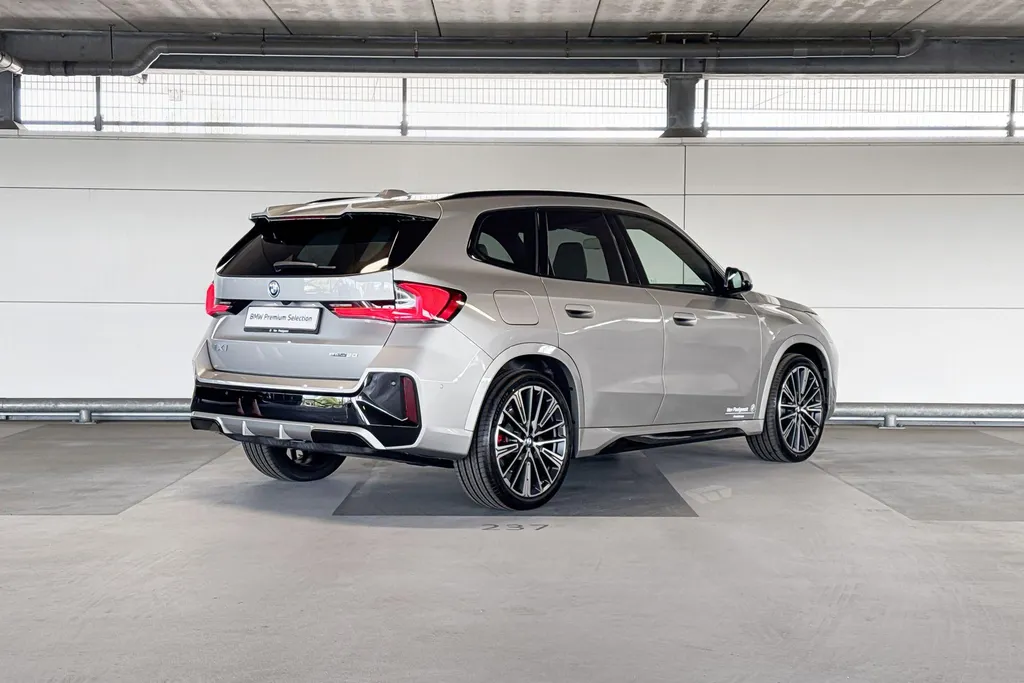 BMW iX1 eDrive20 67 kWh M Sport Edition