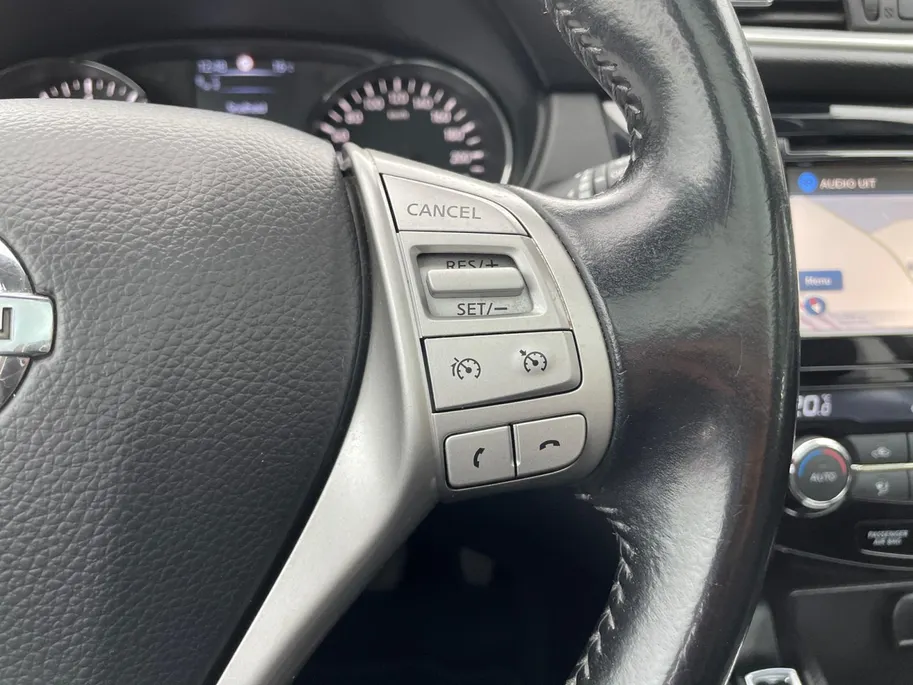 Nissan QASHQAI 1.2 Tekna *Automaat*Navi+360Camera*Climate Control*Stoelverwarming*Panoramadak*Trekhaak*LM.Velgen*Lederen bekleding*Zeer nette auto!
