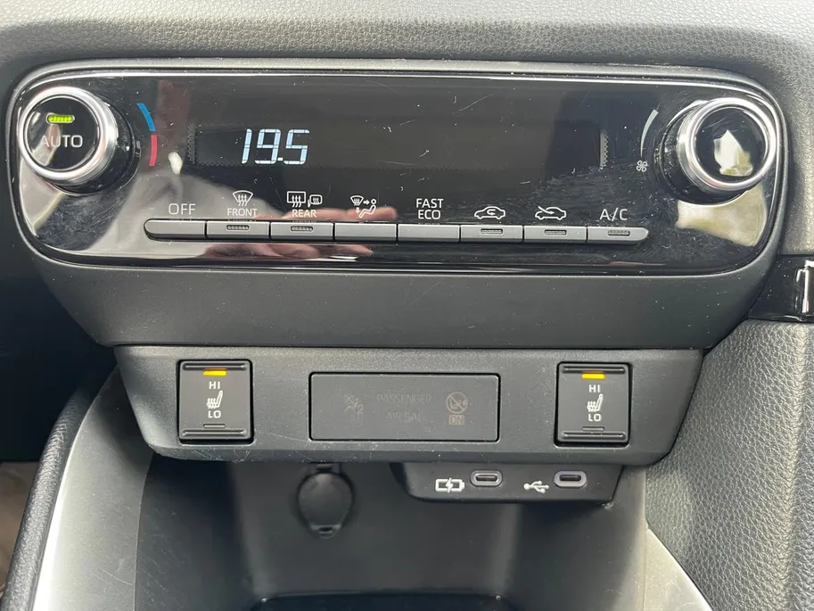 Toyota Yaris 1.5 Hybrid 115 Active | Apple Carplay | Android Auto | Parkeercamera | Parkeersensoren | Stoelverwarming
