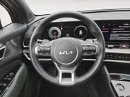 Kia Sportage 1.6 T-GDi Hybrid Dark Edition | Camera | Carplay | Cruise Control Adaptief | Stoelverwarming voor en achter | Full Option |Trekhaak| Fabrieksgarantie t/m 5-2031 |