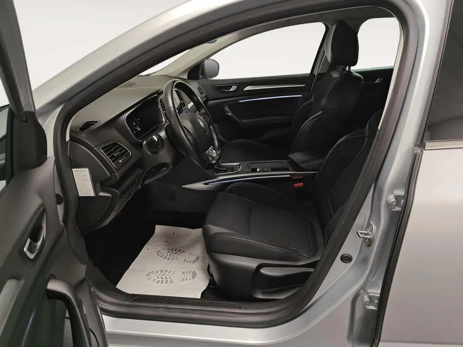 Renault Mégane Estate 1.3 TCe 140 Techno AUTOMAAT NAVI STOELVERWARMING AIRCO CAMERA CRUISE CONTROLE APPLE CARPLAY ANDROID AUTO TREKHAAK (TREKGEWICHT 1750KG) ZEER MOOIE AUTO