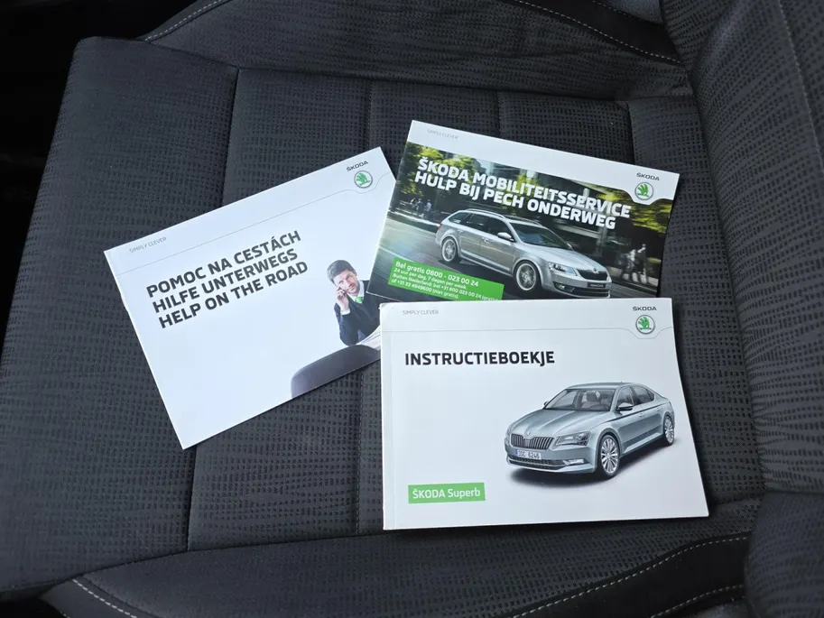 Škoda Superb Combi 1.4 TSI ACT Ambition Business | Trekhaak | Achteruitrijcamera | Navigatie | Cruise/Climate control | 12 maanden garantie!|