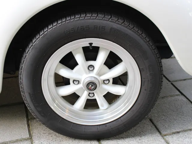 Volkswagen Kever 1600 Hazard Streaker Wit | Witte Kap | Wit interieur