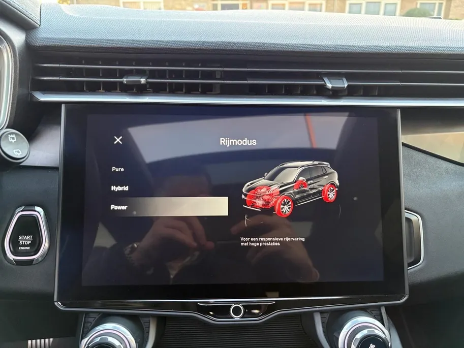 Lynk & Co 01 1.5 | Adaptieve Cruise Control | Stoelverwarming | Schuif/Kantel Dak |  | Elek. Achterklep | Lichtmetalen Velgen |