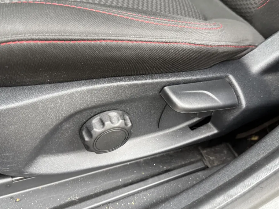 Ford Puma 1.0 EcoBoost Hybrid 125 pk ST-Line Navigatie - Apple Carplay/Android Auto - Winter Pack