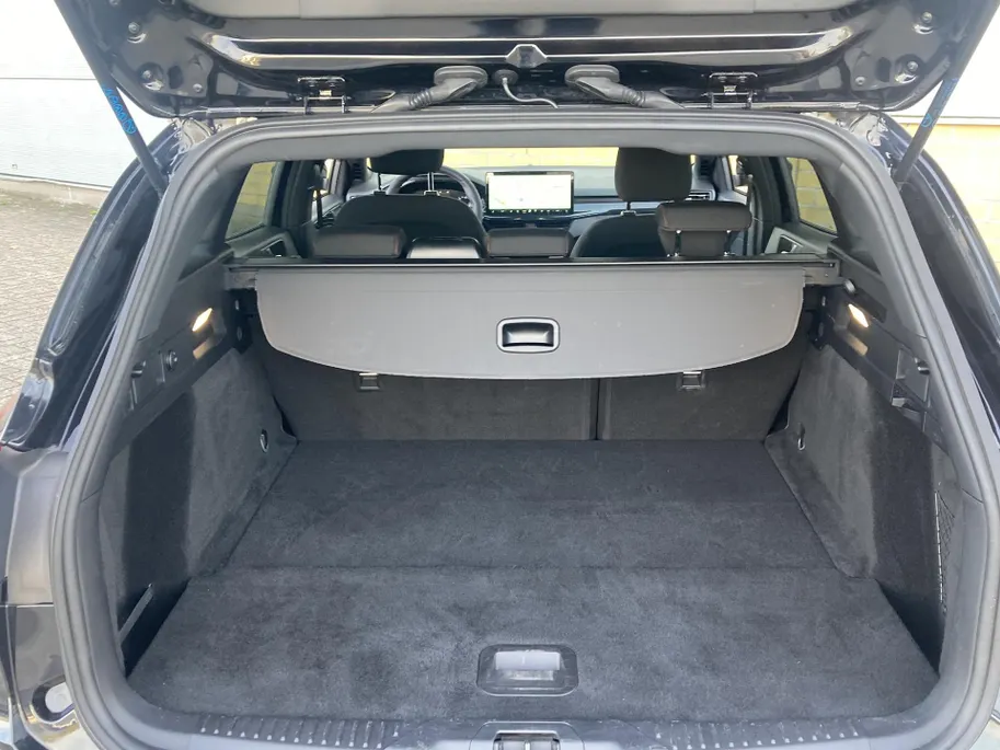 Ford Focus 1.0 EcoBoost Hybrid ST Line 125 pk Wagon GROOT NAVIGATIE-WINTERPAKKET-PRIVACY GLASS