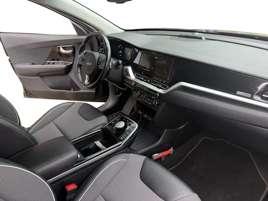 Kia e-Niro DynamicPlusLine 64 kWh | 100% SOH | Navigatie | Apple Carplay/Android Auto | Adaptieve Cruise Control | Stoel/Stuurverwarming | Lichtmetalen Velgen |