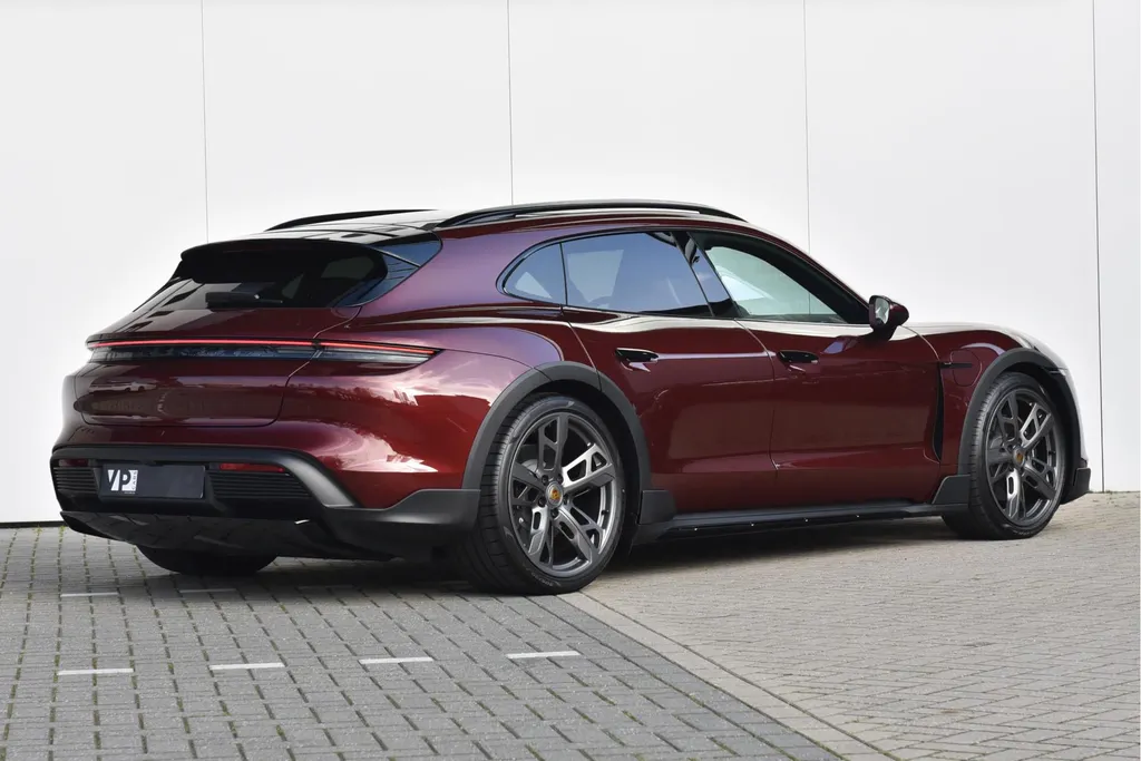 Porsche Taycan Cross Turismo 4 93 kWh