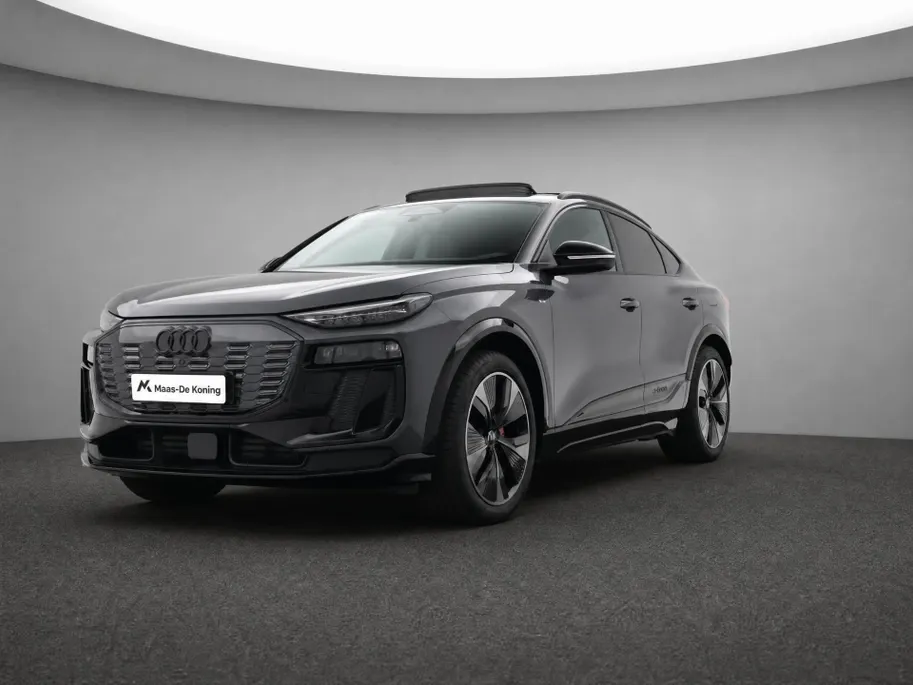 Audi Q6 e-tron Sportback S edition performance 306pk 100 kWh · SOH 97,8% · Panoramadak · Wegklapbare Trekhaak · 360 Camera · Stoelverwarming voor+achter · Bijrijder Display · 19'' Inch · Garantie t/m 10-08-2030 of 100.000km
