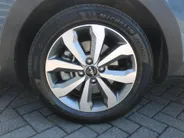 Kia Stonic 1.0 T-GDi MHEV DynamicPlusLine | Stuur-/stoelverwarming | Camera | Cruise adapt. | Clima | LED | Navi | 16' LM | Automaat |