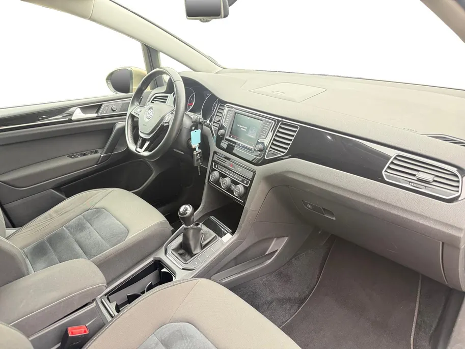 Volkswagen Golf Sportsvan 1.4 TSI Highline | 1e Eigenaar | Trekhaak | Achteruitrijcamera | Navigatie | Elektr. Inklapbare spiegels | 12 maanden garantie! |