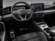 Volkswagen Tiguan 1.5 eHybrid 272pk DSG R-Line Business · Trekhaak · Panoramadak · Dodehoeksensoren · Apple/Android Car Play · Camera · Garantie t/m 23-08-2028 of 100.000km