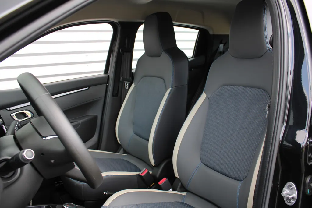 Dacia Spring Essential |  Airco | 14' Design velgen | Bluetooth | PDC | BTW auto | Uniek!! |
