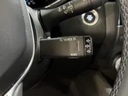Renault Captur 145PK E-Tech Hybrid SL Rive Gauche Automaat | Schuif/Kantel Dak | Trekhaak | Stoel & Stuurwiel Verwarming | 9,3' Navi | Digital Cockpit | Stoel & Stuurwiel Verwarming | Adaptive Cruise Control |