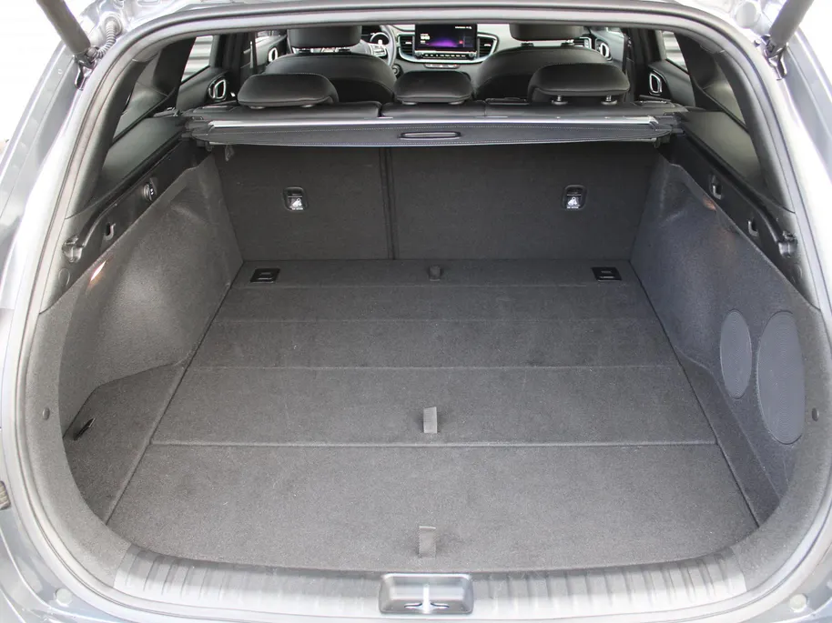 Kia Ceed Sportswagon 1.0 T-GDi MHEV Design Edition | Stuur-/stoelverwarming | Cruise adapt. | Camera | 16' LM | Dodehoekdetectie | JBL audio | LED |