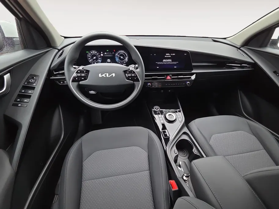 Kia Niro EV Light Edition 64.8 kWh | 1e Eigenaar | Fabrieksgarantie | Accu 100% | Lage km stand | Cruise Control Adaptief | Camera | Carplay |NAP