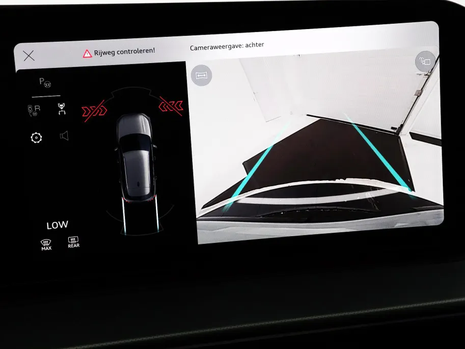Audi Q3 1.5 200kW e-hybrid S edition 272 PK · Tech plus · Lederen bekleding · Trekhaak elek. wegklapbaar