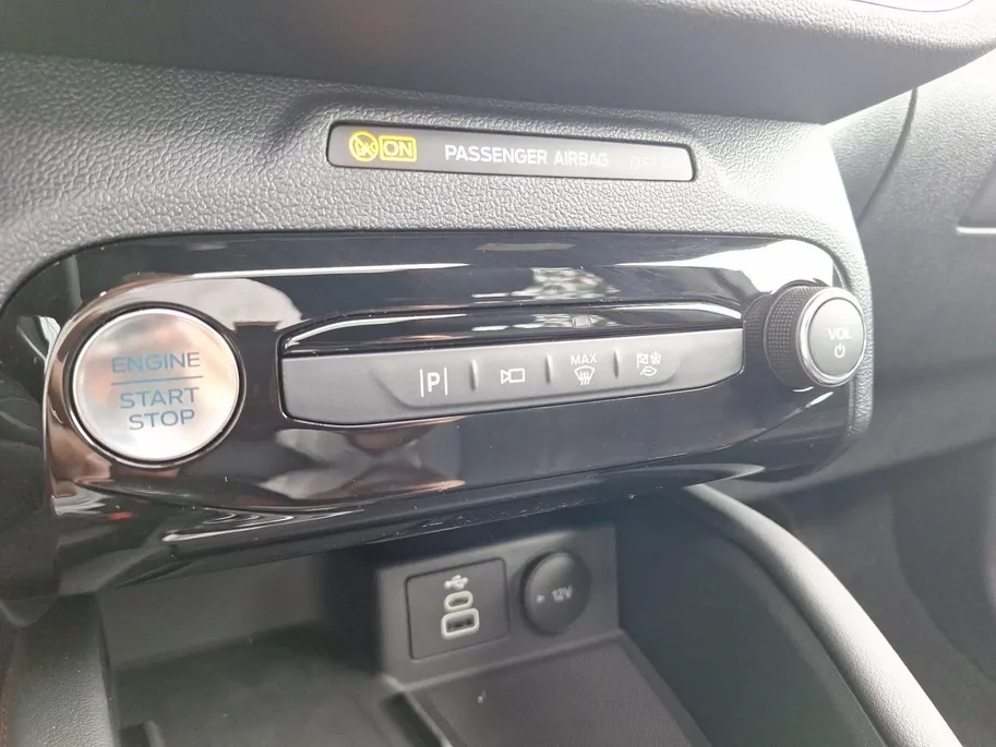 Ford Kuga 2.5 PHEV ST-Line X | Black Pack | Winterpack | Matrix Ledkoplampen | Panoramadak | El. Trekhaak | 20' Lichtmetaal | Zwarte spiegels&dak | Adaptive Cruisecontrol | Dodehoekdetectie | 360Camera |