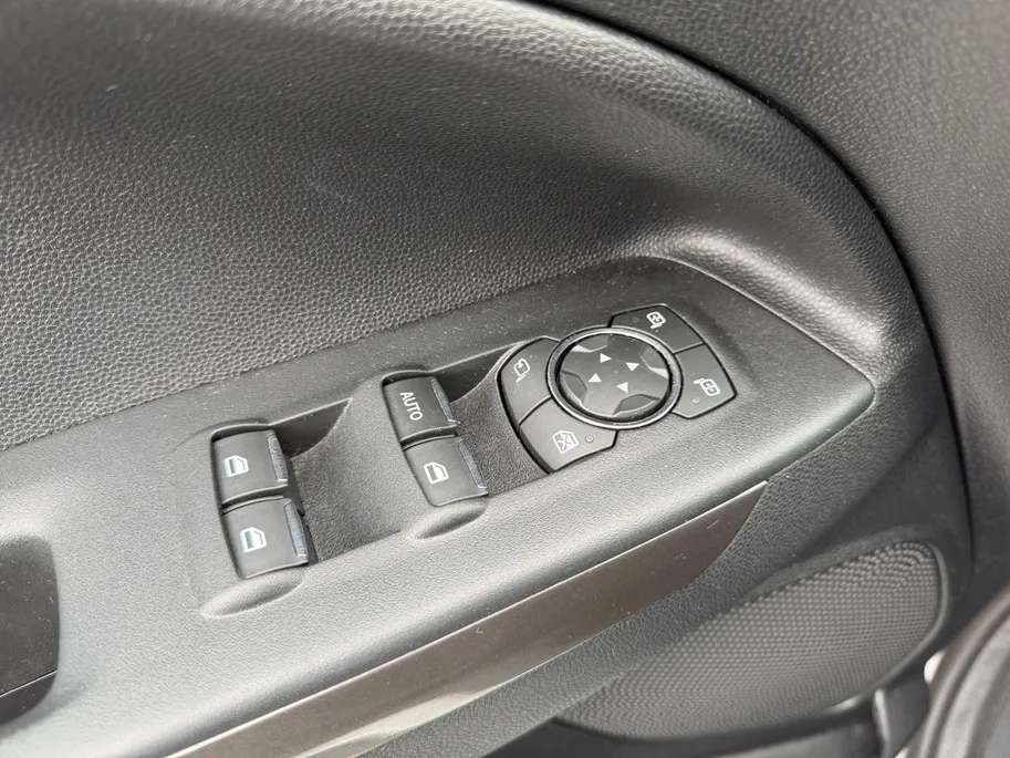 Ford EcoSport 1.0 EcoBoost Trend Ultimate | Dealer onderhouden | NL auto | Cruise control | Parkeersensor achter | Achteruitrijcamera | Navigatie | Apple carplay & Android auto | 16' lichtmetalen velgen | Bovag garantie |