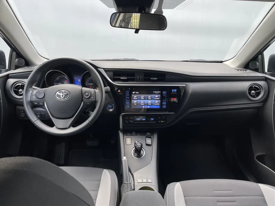 Toyota Auris 1.8 Hybrid CVT Active / Allseasonbanden / Climate en cruisecontrol! /