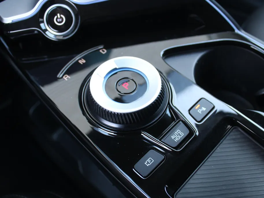 Kia EV6 Plus 77.4 kWh | Stuur-/stoelverwarming + ventilatie | Elektr. stoelverstelling + achterklep | Leer | Warmtepomp | 19' LM | Camera | LED |