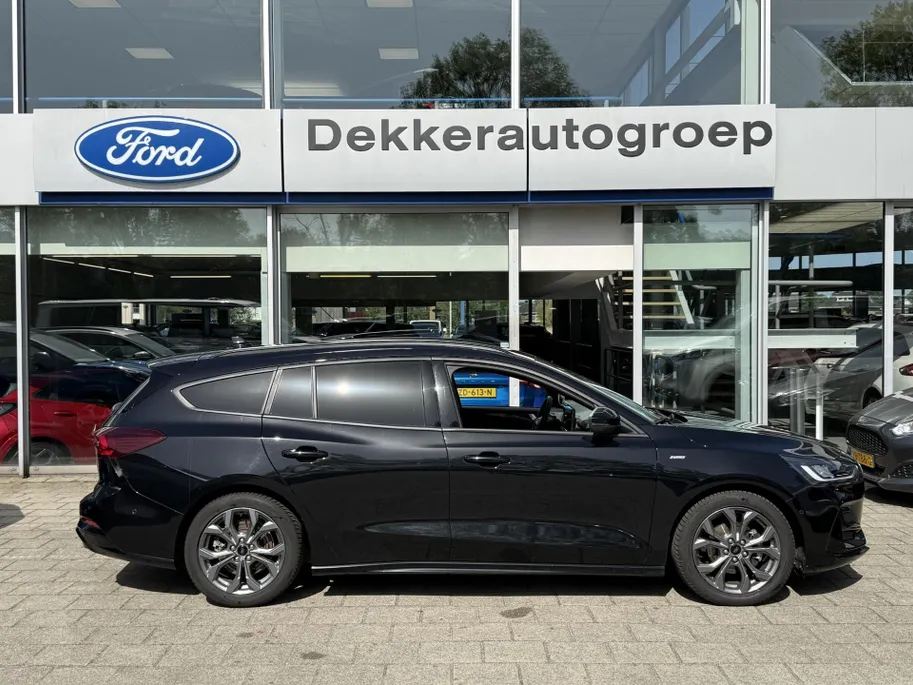 Ford Focus Wagon 1.0 EcoBoost Hybrid ST Line