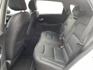Kia e-Niro ExecutiveLine 64 kWh | SOH 100% | Warmtepomp | Navigatie | Adaptive cruise control | Climate control | Apple Carplay & Android Auto | Achteruitrijcamera | Stoel- stuurverwarming |