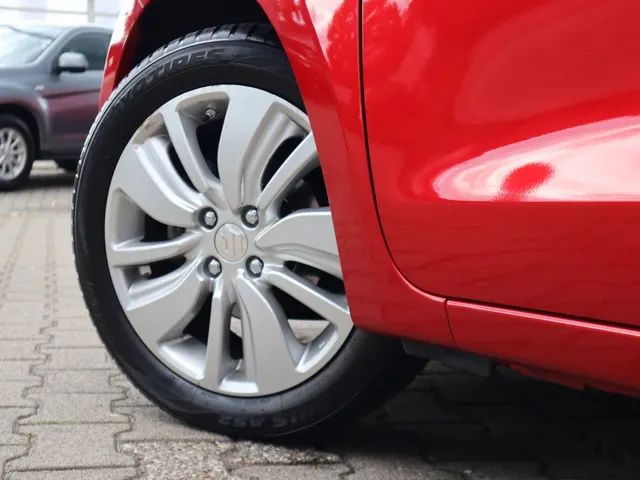 Suzuki Swift 1.2 Select Carplay | Camera